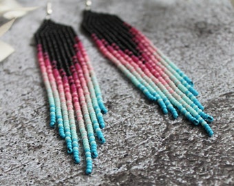 Pendientes de cuentas azules rosas Pendientes de gradación Pendientes de cuentas de semillas de flecos negros Pendientes colgantes de cuentas Pendientes largos ombre Joyería de lujo Boho