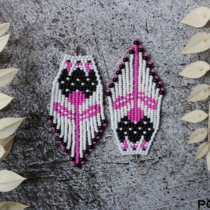 Floral beaded earrings White pink earrings Dangle fringe earrings Seed bead earrings Chandelier earring Bright beadwork earring Boho earring zdjęcie 8