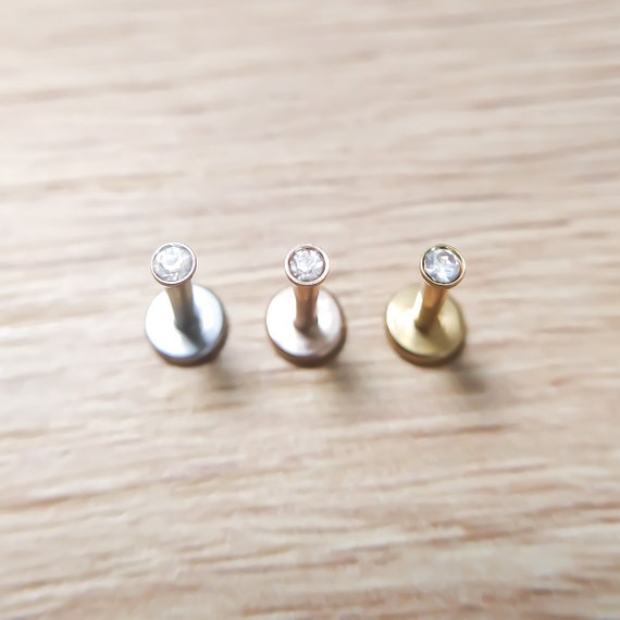 ZOCOYUU 4 paia di orecchini a perno in titanio da 20 g, con chiusura a vite in acciaio inox chirurgico per donne e uomini, arcobaleno 5A con zirconi cubici a doppio lato