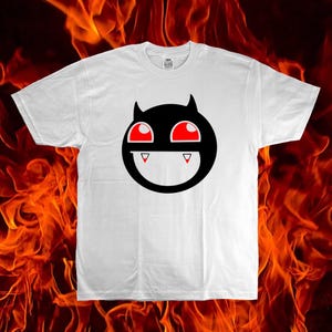 地獄の悪魔シャツ、ゴススタイル、エモ美学、かわいいシャツ、クールなスマイリーTシャツ、友人へのプレゼント、クールなギフト、ユニークなアート、怖いグラフィック、レイブTシャツ