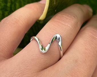 Bague Design Vague Dorée En Acier Inoxydable - Taille Ajustable, Neuve Avec étiquette