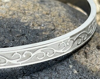 SARAH STRAUSSBERG Ivana Bangle Fine シルバー（Chunky Ivana