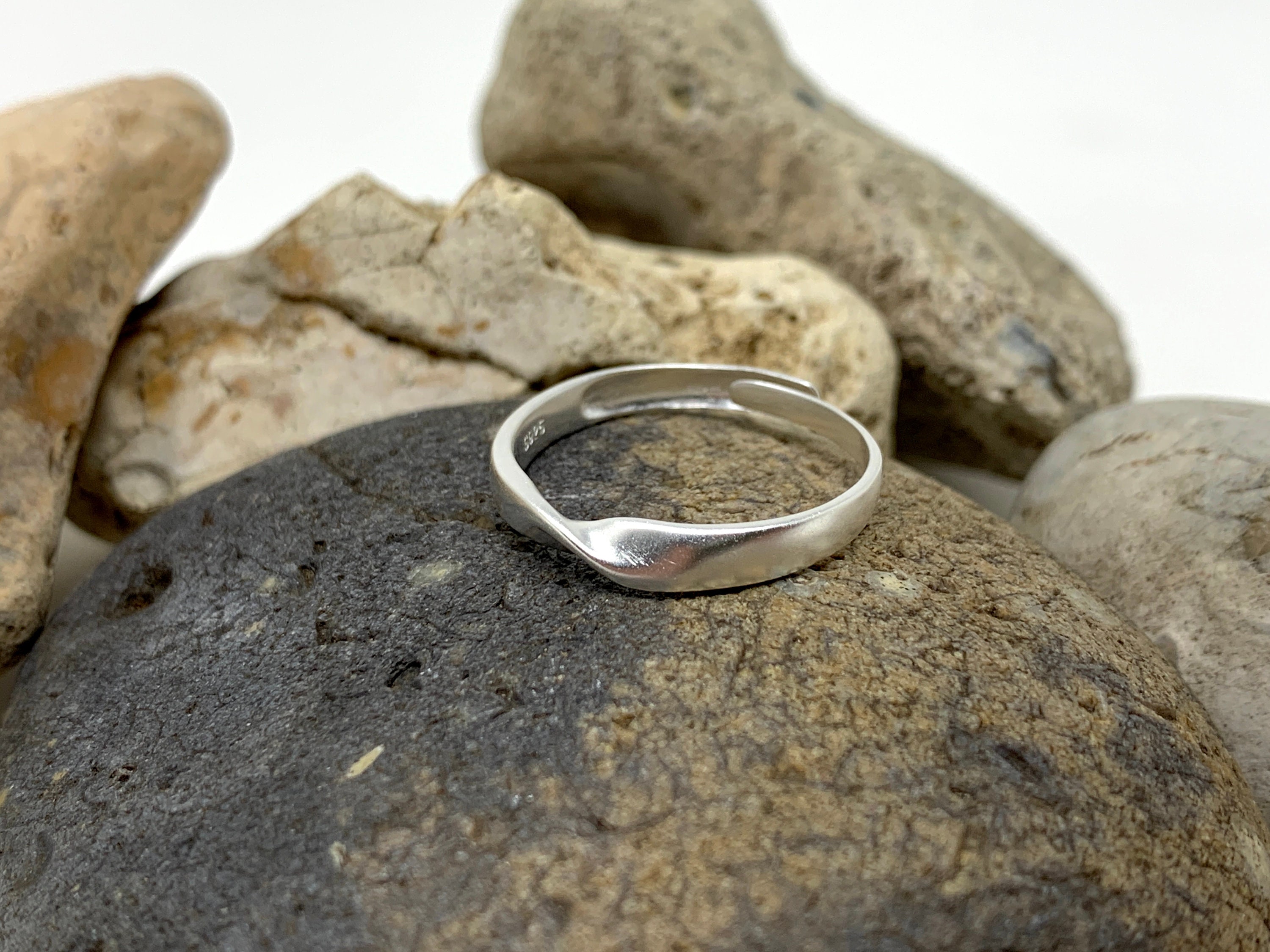 指輪・リング Silver Thick And Thin Mobius Rings il_fullxfull.2576751381_czgu.jpg