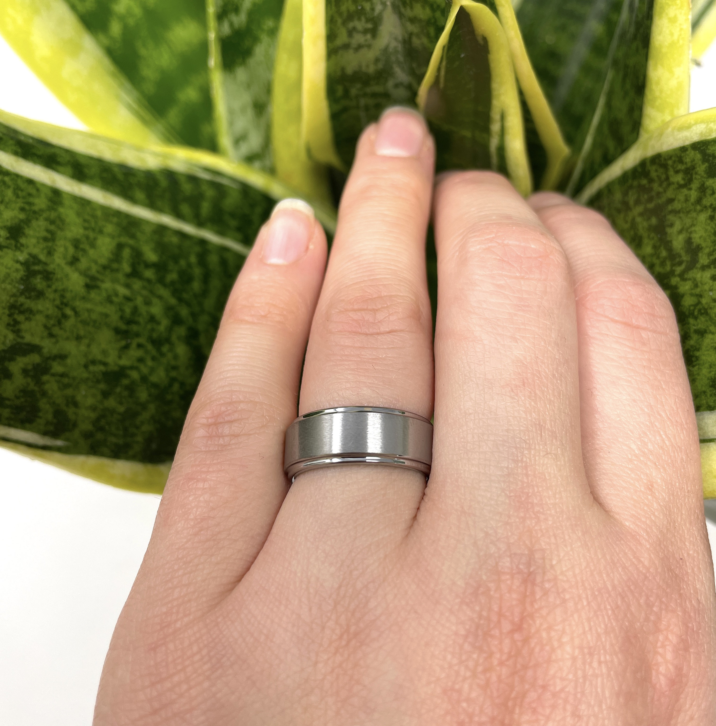 URBAN JEWELRY Solid Tungsten Men's Wedding Band Ring - Silver Color, Polished, With Gift Box