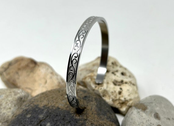 SARAH STRAUSSBERG Ivana Bangle Fine シルバー（Chunky Ivana