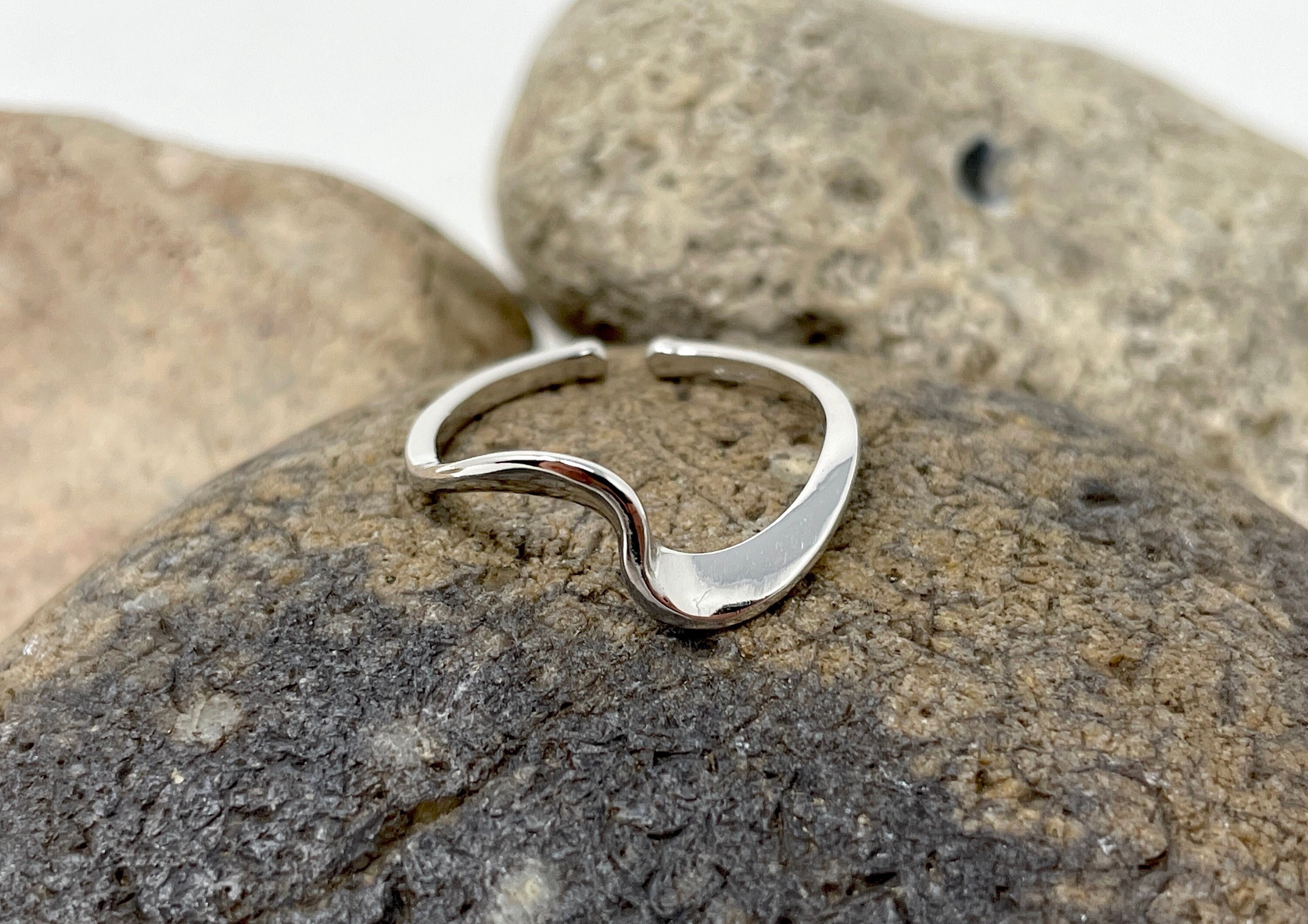 Grande anello aperto e sinuoso in argento sterling | Anello in Argento Crush