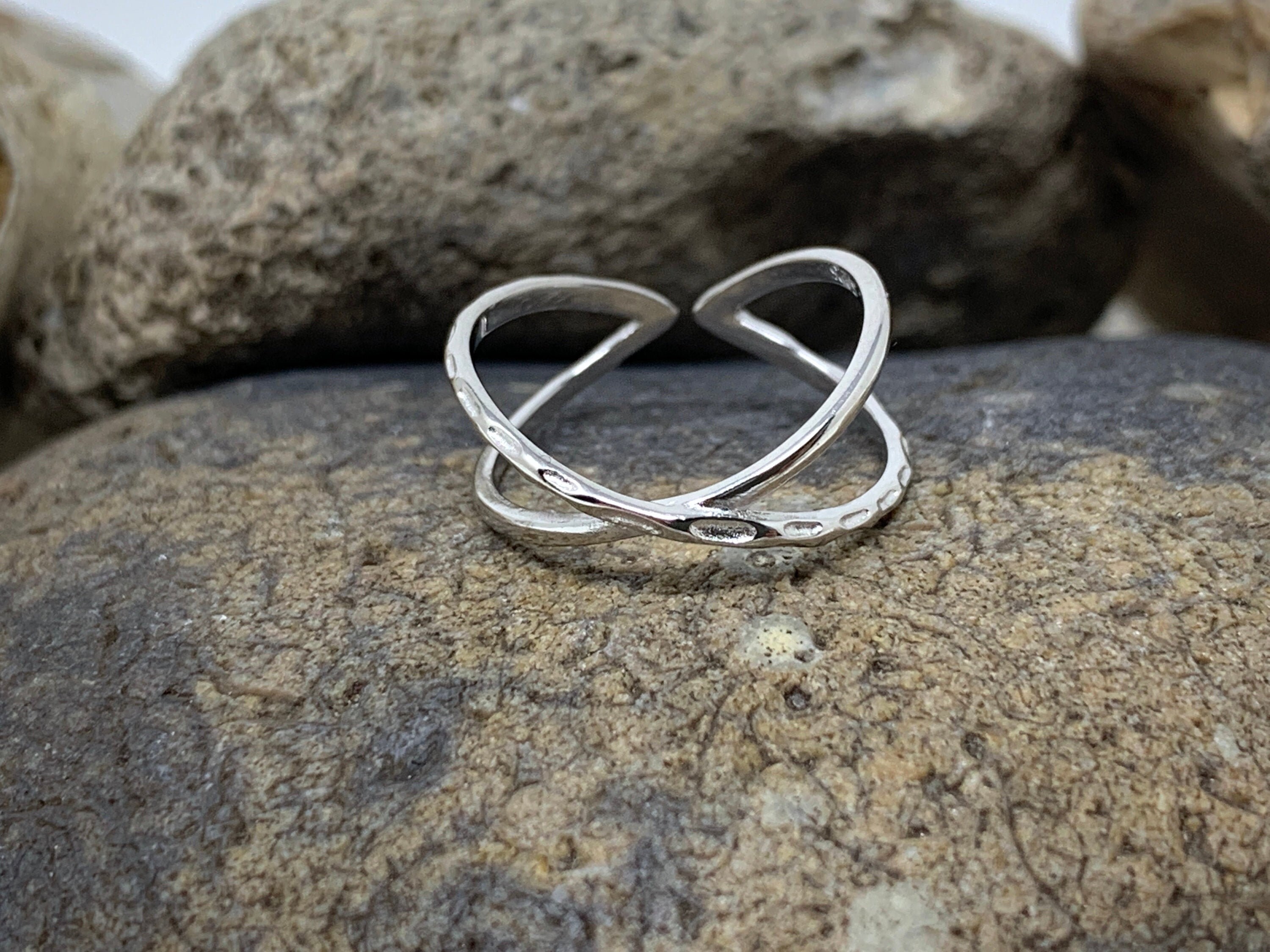 925 Sterling Silver Ring, Criss Cross Ring, Crossover Ring, Minimalist Ring, Thin Ring, Open Adjustable Ring, Stack Ring, Rings for Women - Etsy 925 Sterling Silver Ring, Criss Cross Ring, Crossover Ring, Minimalist Ring, Thin Ring, Open Adjustable Ring, Stack Ring, Rings for Women - Etsy