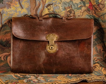 California Saddle Leather VINTAGE 1940's 35mm Photographer's  Camera Bag/Pouch