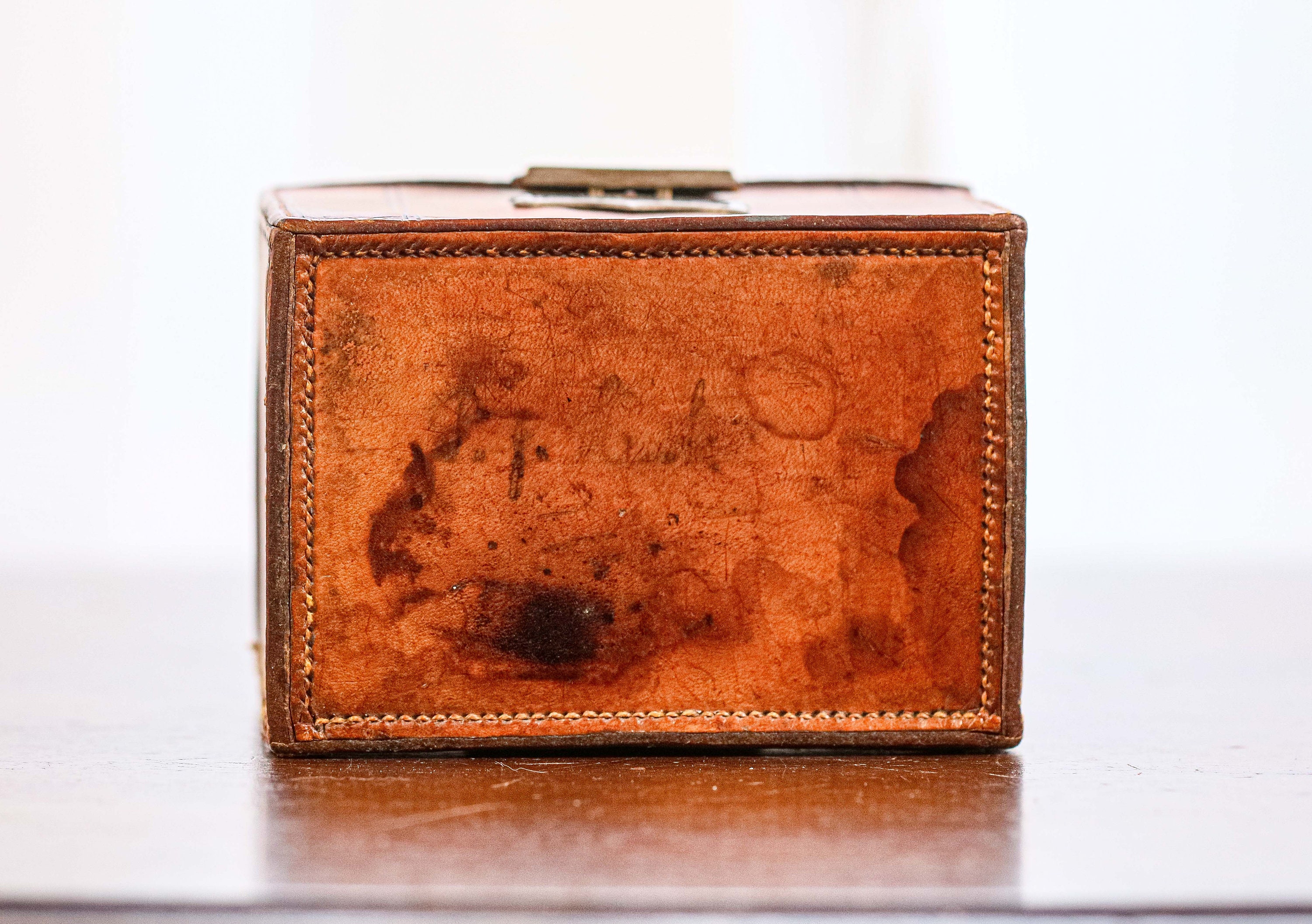 Charming Travel Antique Victorian British Made Leather Jewelry Vanity