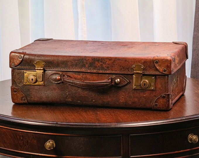 Beautiful Thick Leather Antique Travel Suitcase Luggage W/ Brass