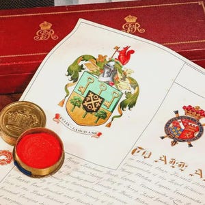 Rare Royal King George V Grant of Patent Coat of Arms Heraldry Document with Leather Presentation Document Despatch Box