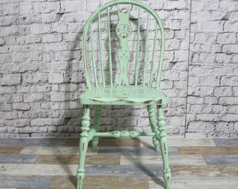 Shabby Stuhl alter Windsor Chair Sprossenstuhl Holzstuhl salbei grün 60er Jahre Shabby Chic Möbel Vintage Landhaus Country