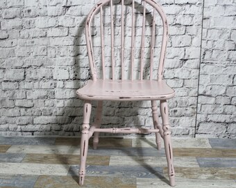 Shabby chic stoel, oude Windsorstoel, landelijke stoel, spijlenstoel van hout, roze, shabby chic meubels uit de jaren 60, vintage landhuisstijl