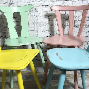 4 bunte Holzstühle Shabby Stühle Holzstühle Küchenstühle Esszimmerstühle bunt Shabby Chic Möbel Vintage Landhaus Stühle 4er Set