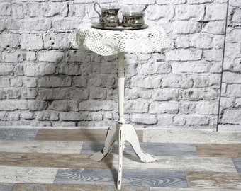 Table d'appoint shabby tournée table blanc crème années 60 meubles shabby chic maison de campagne vintage