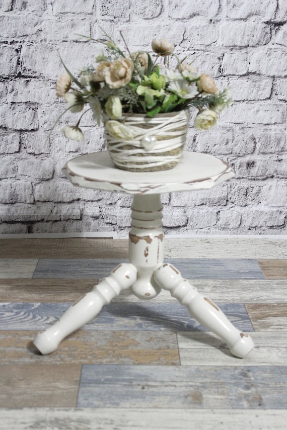 Kleiner runder Holz Hocker Schemel creme weiß 60er Jahre Shabby Chic Möbel Vintage Landhaus
