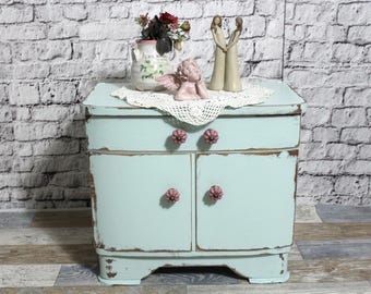 Mesita de noche verde pastel estilo shabby chic, cómoda/mesita de noche vintage de madera, estilo años 50, muebles shabby chic, estilo casa de campo vintage