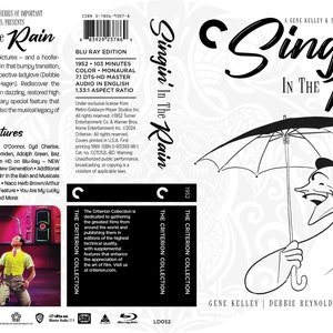 Puede incluir: Caja de Blu-ray de la película "Cantando bajo la lluvia" de The Criterion Collection. La portada presenta una ilustración en blanco y negro de un hombre con un paraguas, el título de la película y los nombres de Gene Kelly, Debbie Reynolds y Donald O'Connor.