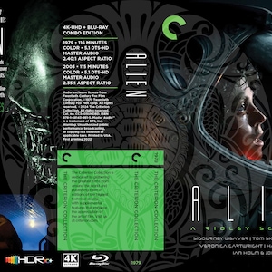 Può includere: Un'edizione combinata Blu-ray 4K Ultra HD del film di fantascienza del 1979 "Alien" di Ridley Scott. L'edizione della Criterion Collection presenta un nuovo restauro digitale 4K, supervisionato e approvato dal regista Ridley Scott. La copertina mostra un primo piano del viso di una donna all'interno di un casco di tuta spaziale.