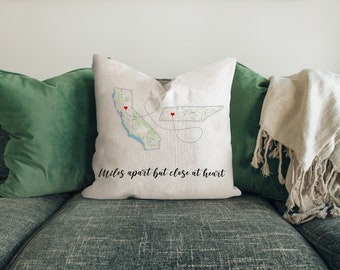 Personalized pillow, Custom pillow, Housewarming gift, family gift, map pillow, custom gift, Distance gift, Gift for Mom, Gift for Parents