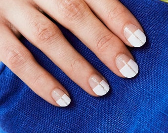 BOGO* ARTIPS Sia - Tiras de uñas francesas blancas, pegatinas para uñas, envolturas para uñas, artículos para decoración de uñas (Consigue 2 piezas)