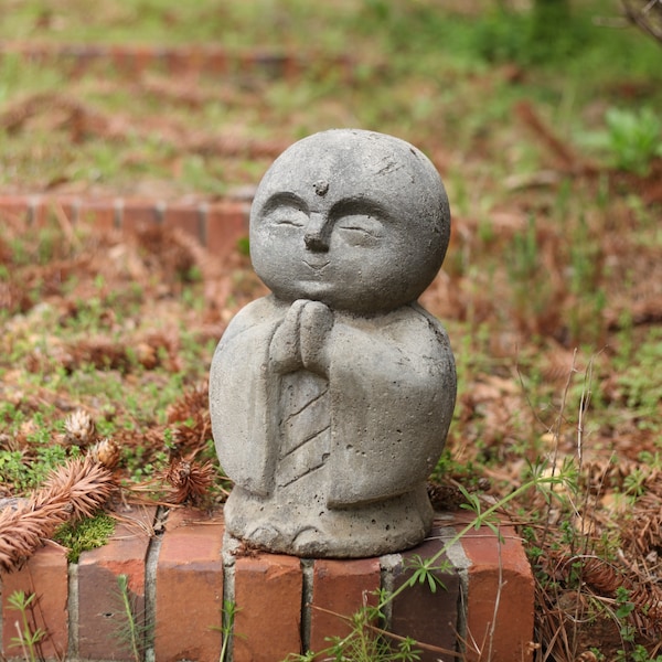Japanese Jizo statues: ancient protectors of the trail are made in the image of Jizo Bosatsu, guardian deity of children and travelers