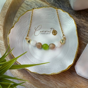 Feel Green | Diffuser Bracelet | Essential Oils | Diffuser | Petite | Green Jade | Lava Beads | Stainless steel gold | Fragrance Bracelet | Camphor