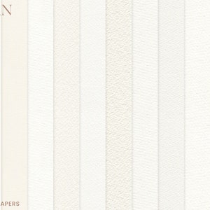 Peut inclure: Un ensemble de 12 textures de papier aquarelle blanc. Les papiers ont une vari&eacute;t&eacute; de textures, y compris lisses, rugueuses et textur&eacute;es. Les papiers sont parfaits pour cr&eacute;er une vari&eacute;t&eacute; de projets artistiques, y compris des peintures, des dessins et des techniques mixtes.