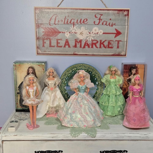 Gold Label Barbie Doll Cherry Pie Picnic Barbie Doll Willows