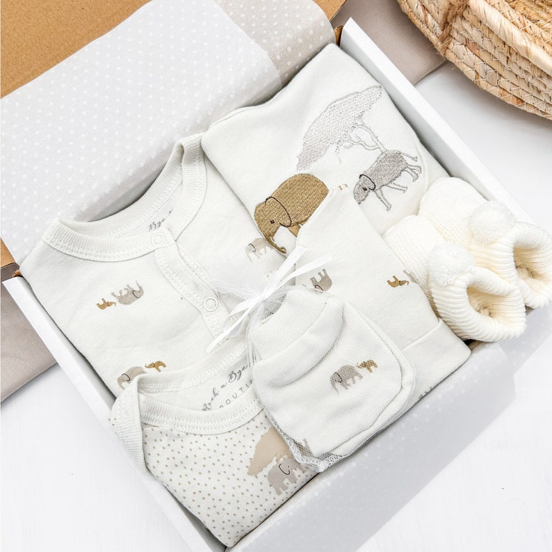 New Baby Unisex Gift Hamper with Booties Gift Wrapped Set l Baby Shower l Sleepsuit Babygrow Hat Mittens Booties l Baby Gift Boy Girl Elephant Safari