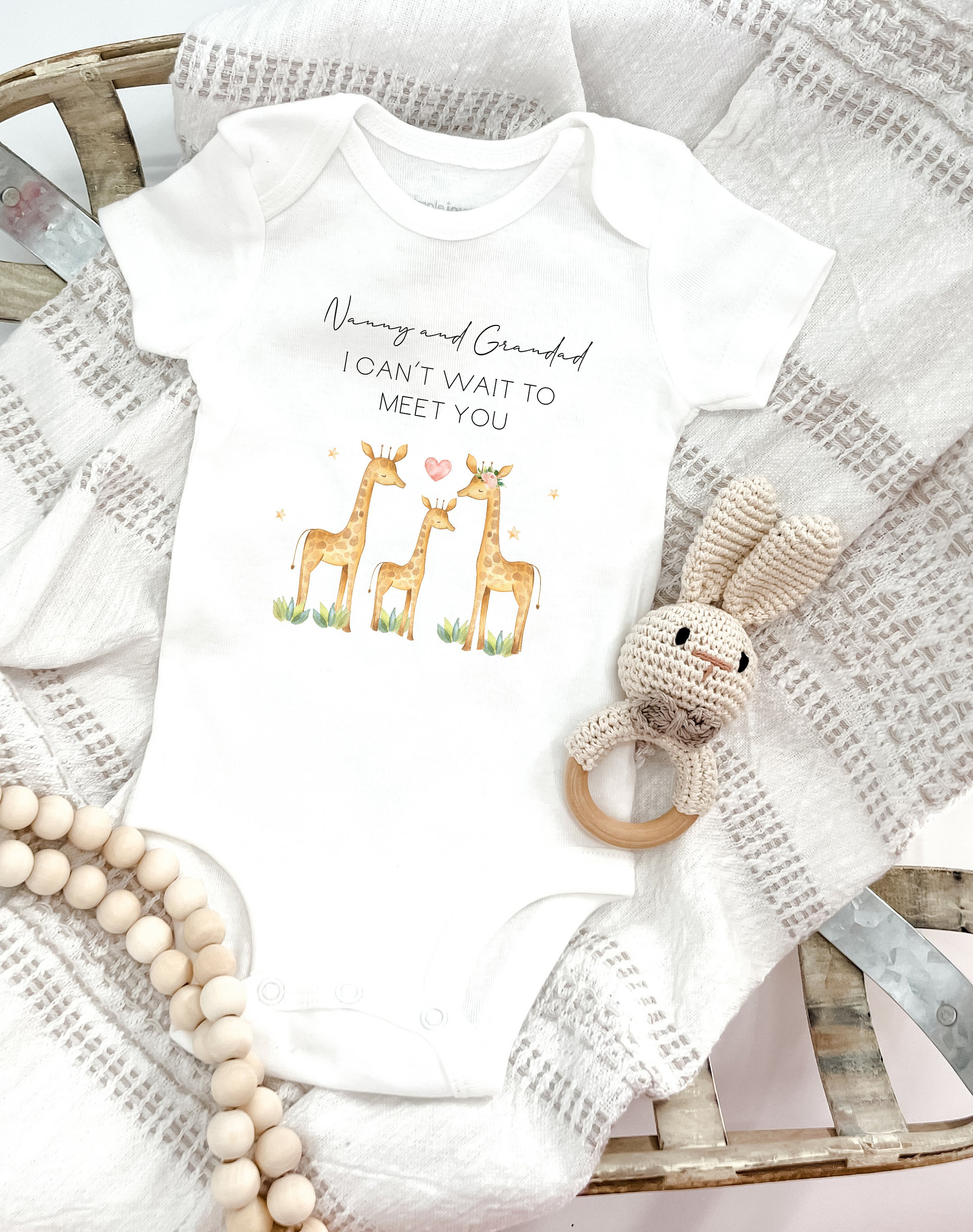 Personalised Nanny Grandad I Can&#39;t Wait To Meet You Giraffe Baby Announcement Vest | Pregnancy Reveal | Newborn | Baby Shower Gift Present