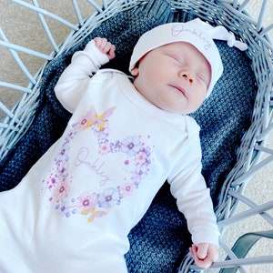 Couronne de papillon rose personnalisée pour bébé fille, bonnet, couverture, boîte-cadeau en option coffret cadeau vêtements pour bébé cadeau de nouveauté image 3