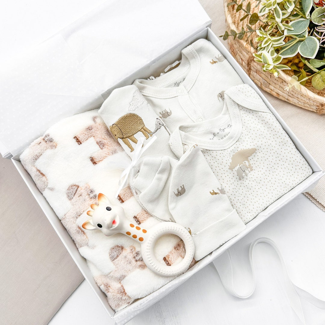 Luxury Unisex Safari Baby Clothing Gift Set L Hamper L Baby Shower Gift ...