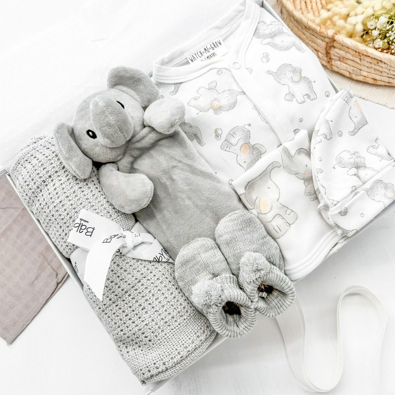 Elephant Bubbles New Baby Unisex Gift Wrapped Clothing Set with Grey Booties Hamper Babygrow Boy Girl Unisex Gender Neutral Baby Newborn Elephant Bubbles Lux
