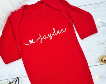 Personalised Heart Name Red Babygrow Baby Outfit (First Valentines Babygrow Sleepsuit New Baby Gift Mum Gift l Dad Gift | Boy Girl Present)