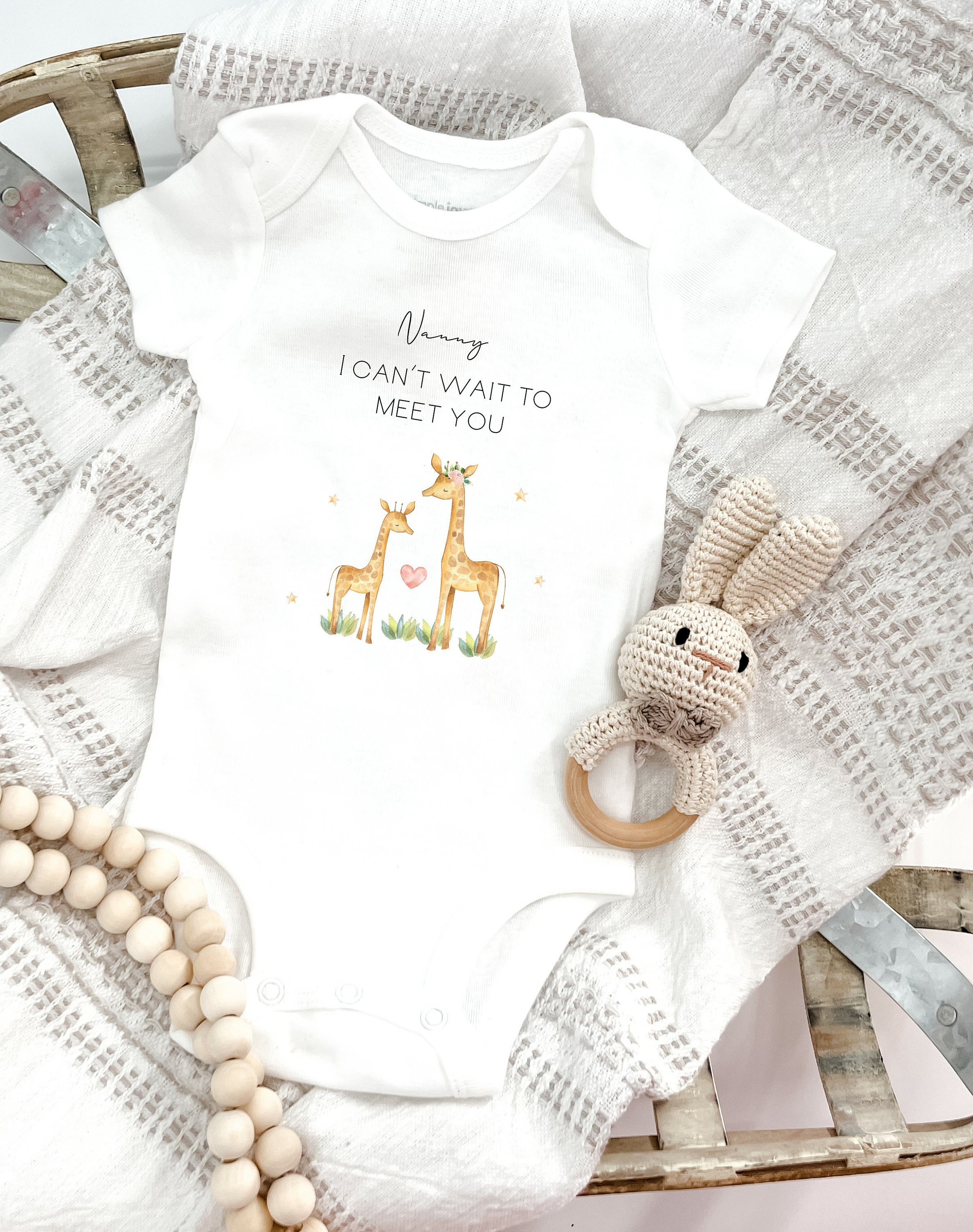 Personalised Nanny Grandad I Can&#39;t Wait To Meet You Giraffe Baby Announcement Vest | Pregnancy Reveal | Newborn | Baby Shower Gift Present