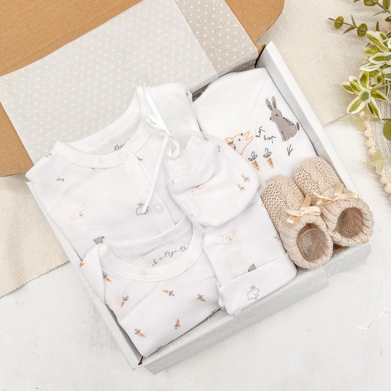 New Baby Unisex Gift Hamper with Booties Gift Wrapped Set l Baby Shower l Sleepsuit Babygrow Hat Mittens Booties l Baby Gift Boy Girl Cream Bunnies