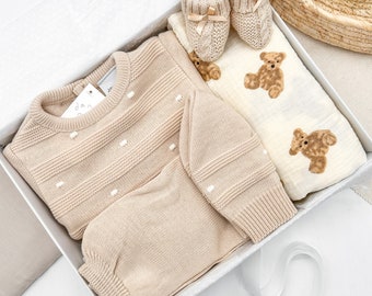 Luxury Unisex Cream Baby Clothing Gift Set l Hamper l Baby Shower Gift Sleepsuit l Babygrow l Baby Gift l Hamper l New Baby Gift l New Baby