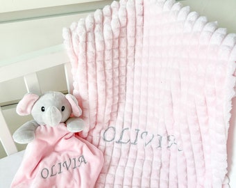 Personalisierte bestickte rosa Decke | Rosa Elefanten-Tröster | Geschenkset aus Kuscheldecke und Schühchen (Babyparty-Geschenk für Mädchen und Neugeborene)