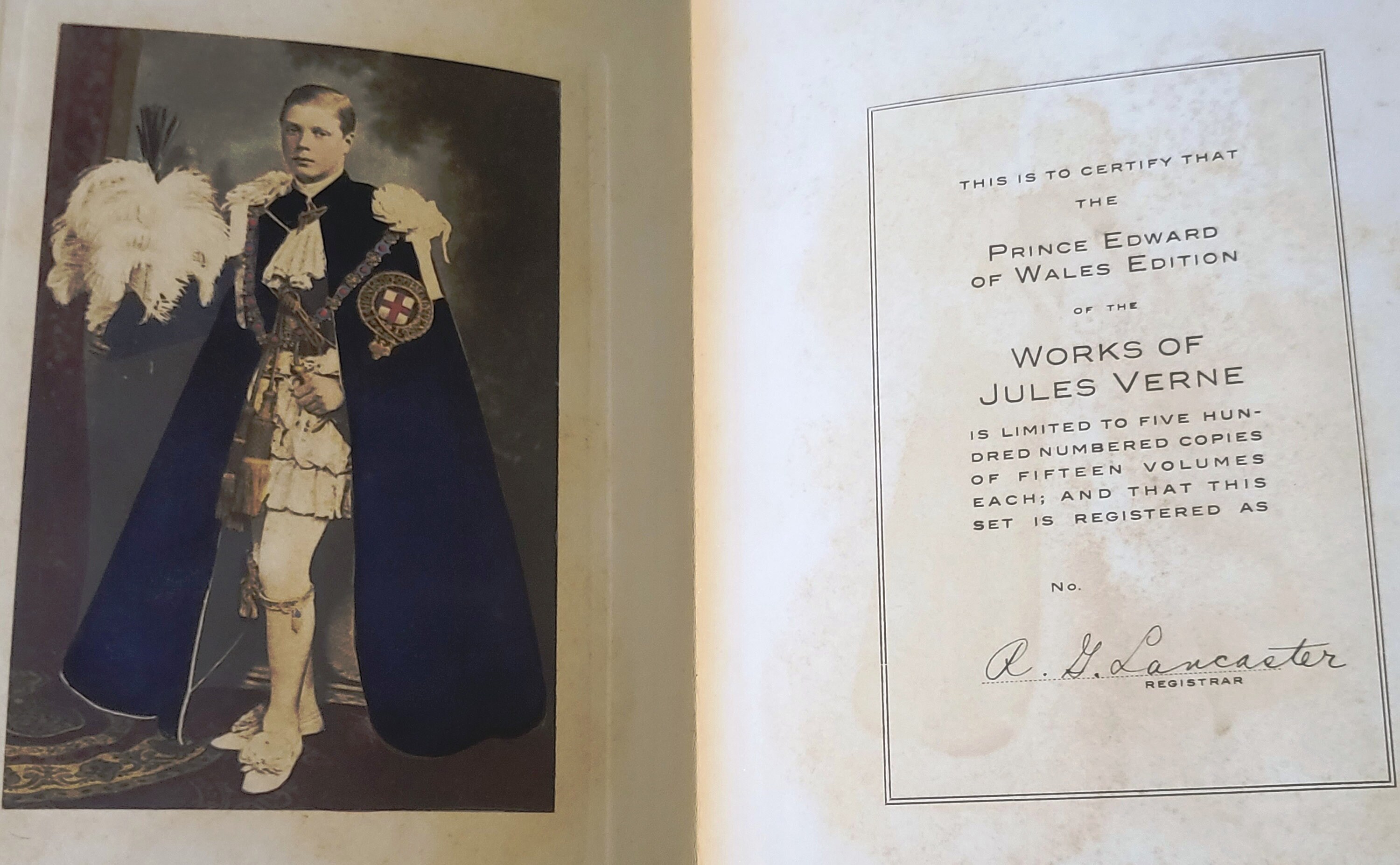 ジュールヴェルヌ初版本 気球に乗って五週間 Amazon.co.jp: 気球に乗って五週間 (集英社文庫J・ヴェルヌ