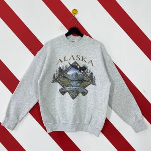 RayAndAnnShop Fairbanks Alaska Sweatshirt Vintage Embroidered Crewneck, Oversized Retro Sweater