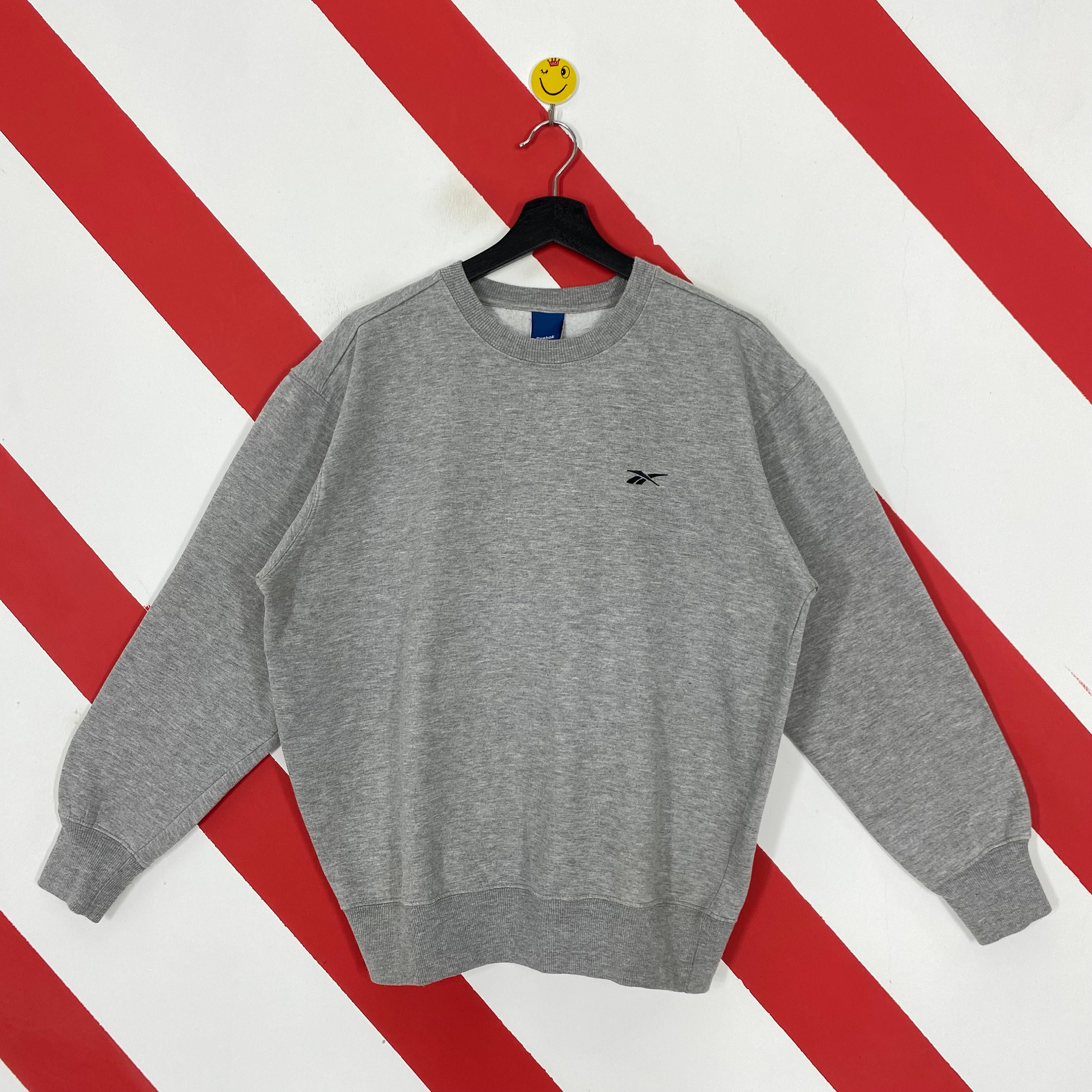 Retro hotsell reebok sweatshirt