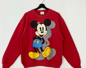 Sudadera vintage de Mickey Mouse de los años 90 con cuello redondo, estampado de Minnie Mouse, Daisy Duck, Goofy y Pluto, logotipo en rojo, talla mediana
