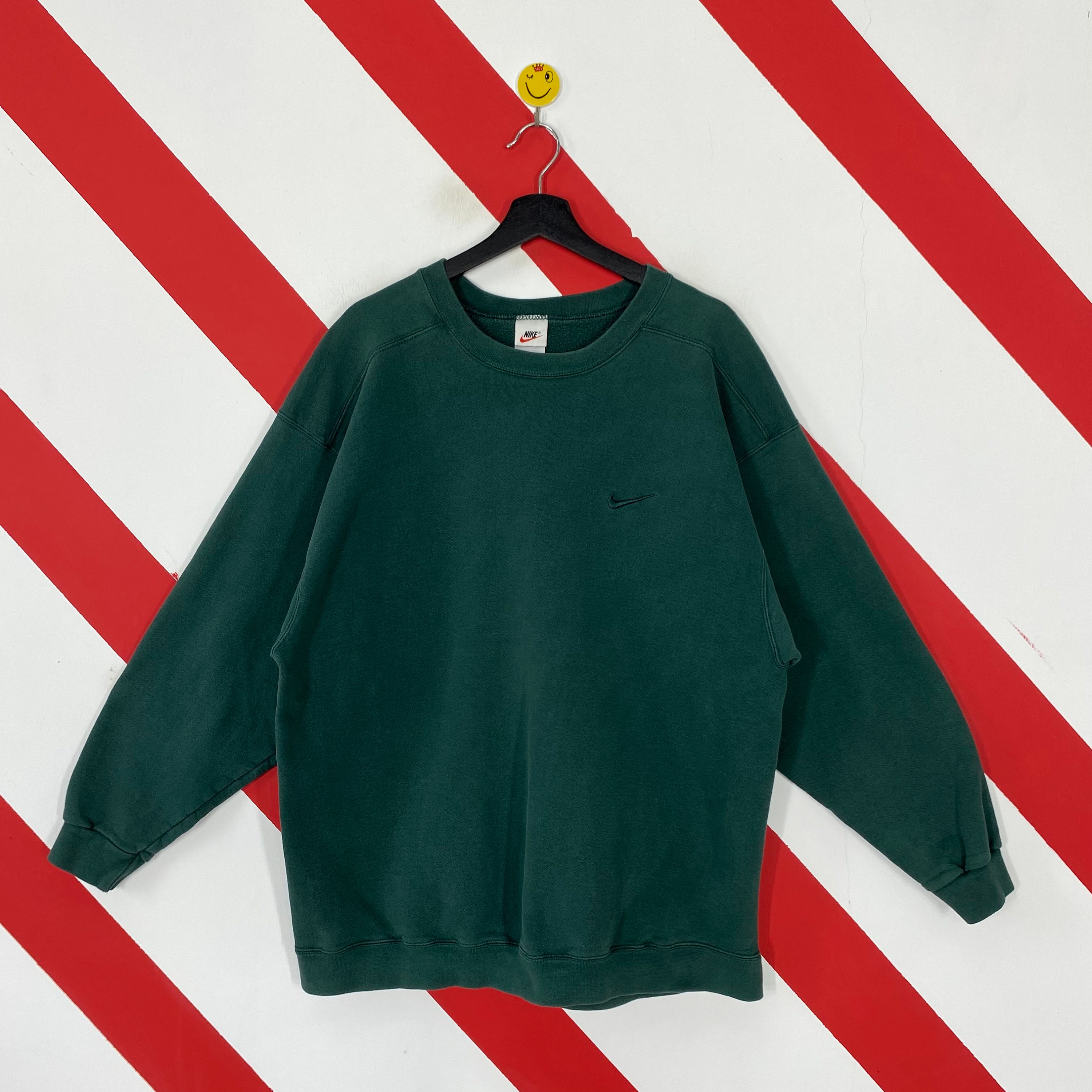 forest green nike sweatshirt