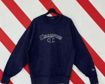 Champion Embroidered Spellout Logo Women’s Navy Blue Crewneck Sweatshirt  Large