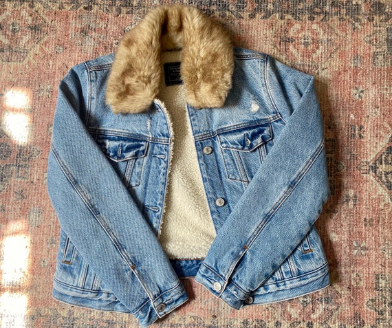 Faux Fur Collar Denim Jacket - image 6