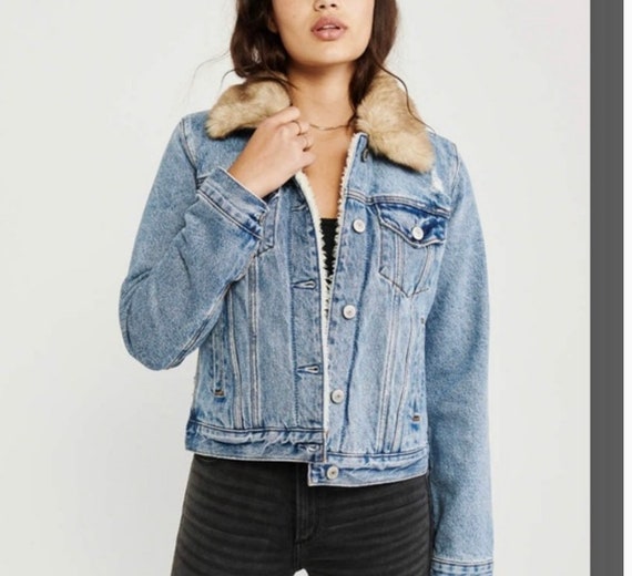 Faux Fur Collar Denim Jacket - image 5