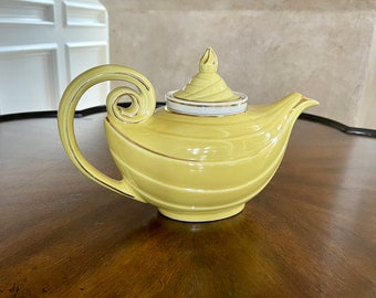 SALE Vtg Hall Aladdin Teapot Yellow Standard Gold trim 6 Cup WInfuser