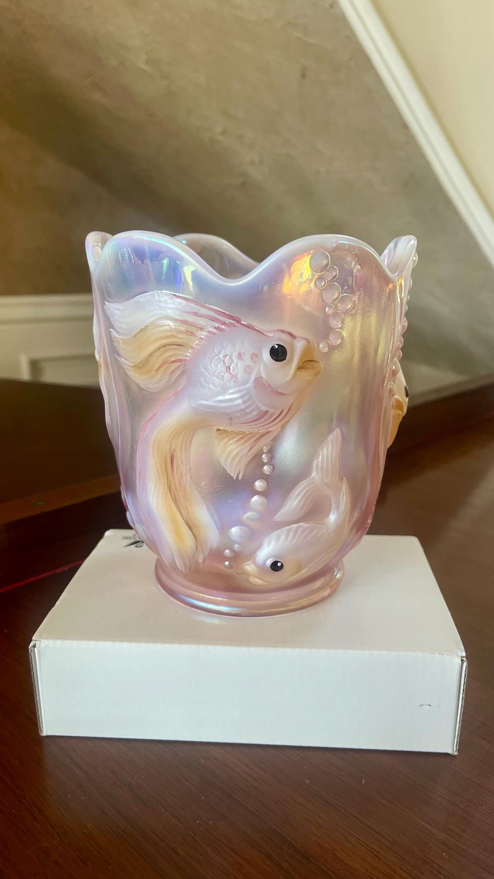 フェントン　花瓶　ヴィンテージ　① フェントン FENTON ピーチクレスト 花瓶 ヴィンテージ - メルカリ