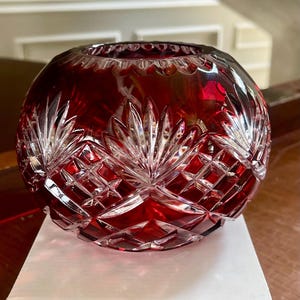 Crystal Clear 24%フルレッドクリスタル バスケット Cranberry Red Cut to Clear 24% Lead Crystal Rose Bowl - Etsy